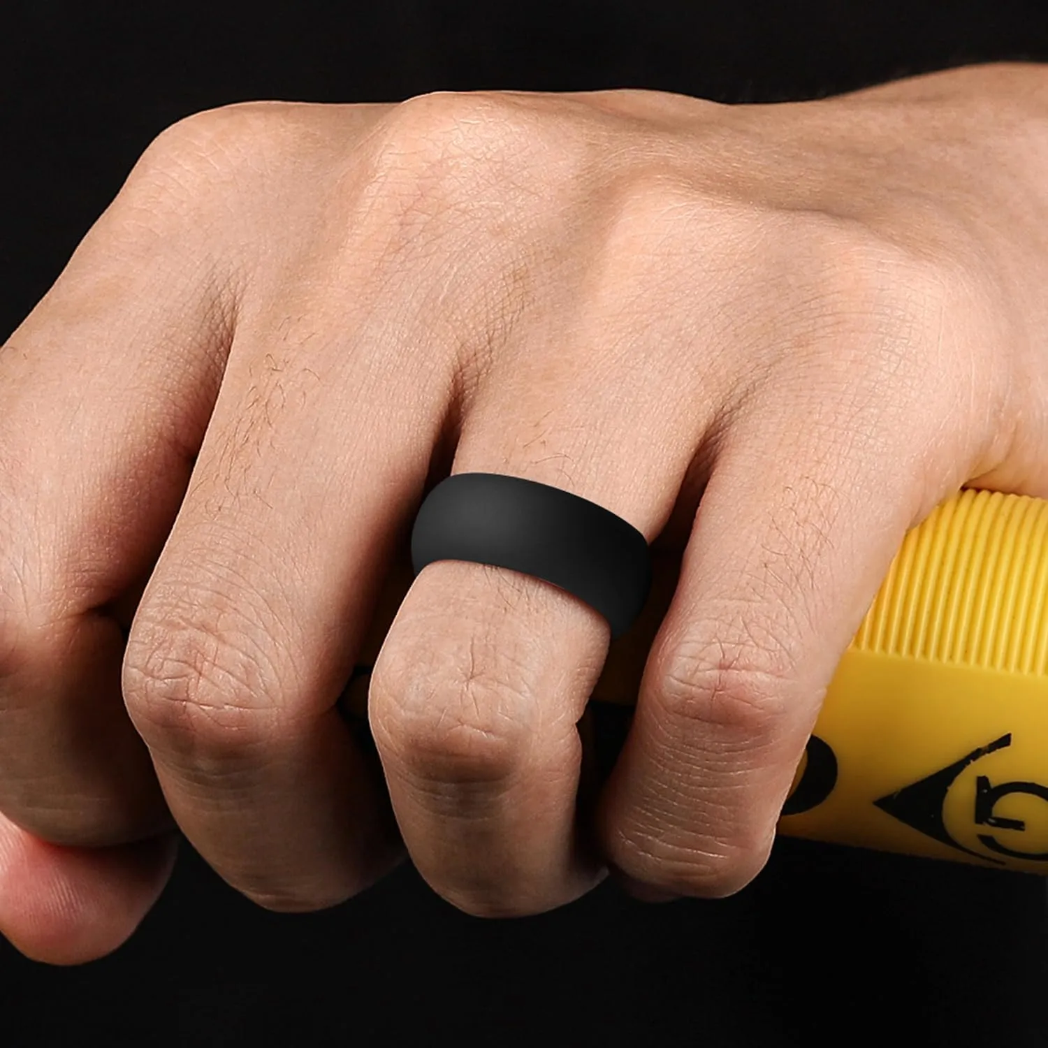 Egnaro Silicone Ring Men, Inner Arc Ergonomic Breathable Design Mens Rubber Wedding Band, 7 Rings / 4 Rings / 1 Ring Engagement Bands Promise Anniversary Rings, Suitable for Sports, Workout, Gym