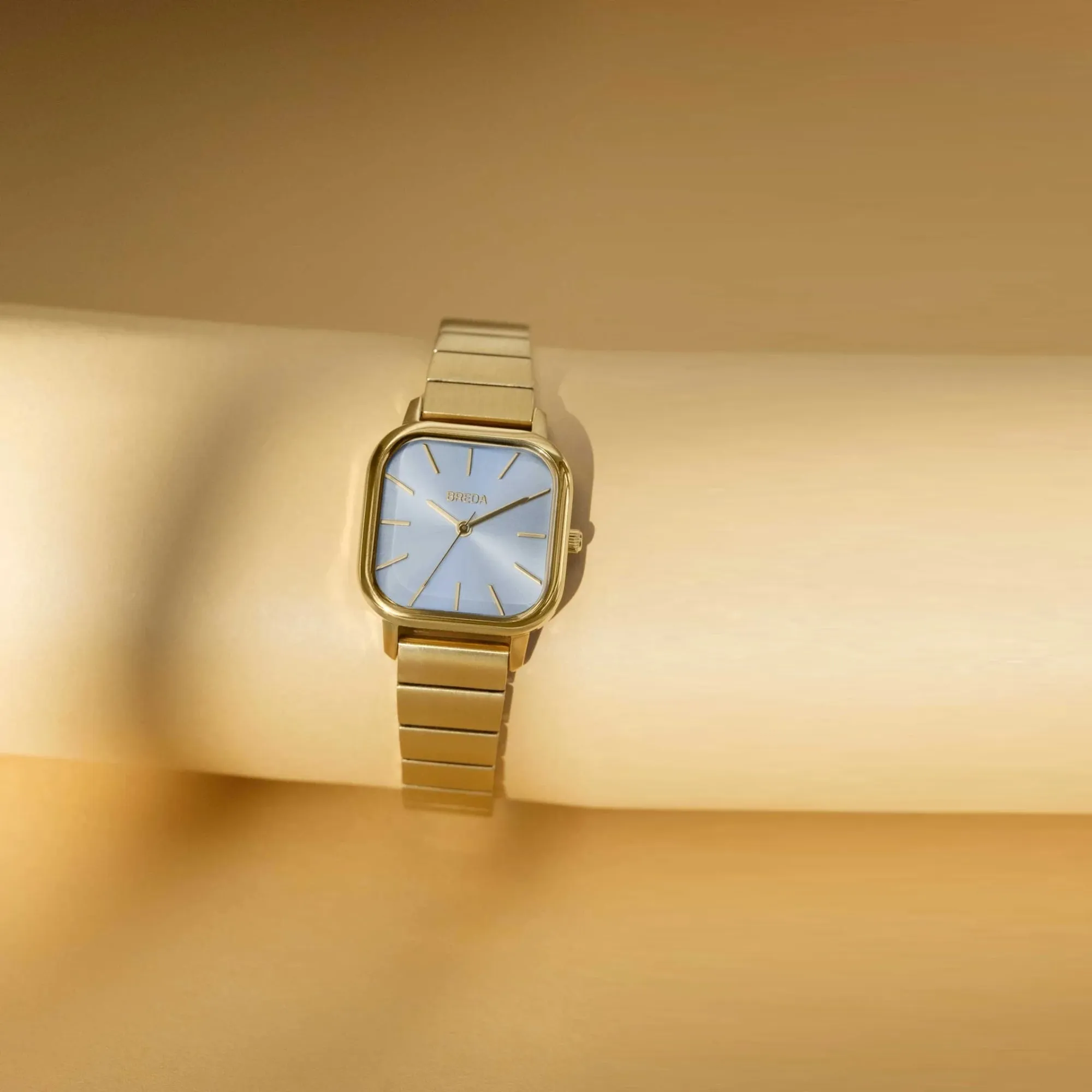 Esther Square Metal Watch (Gold   Mist)
