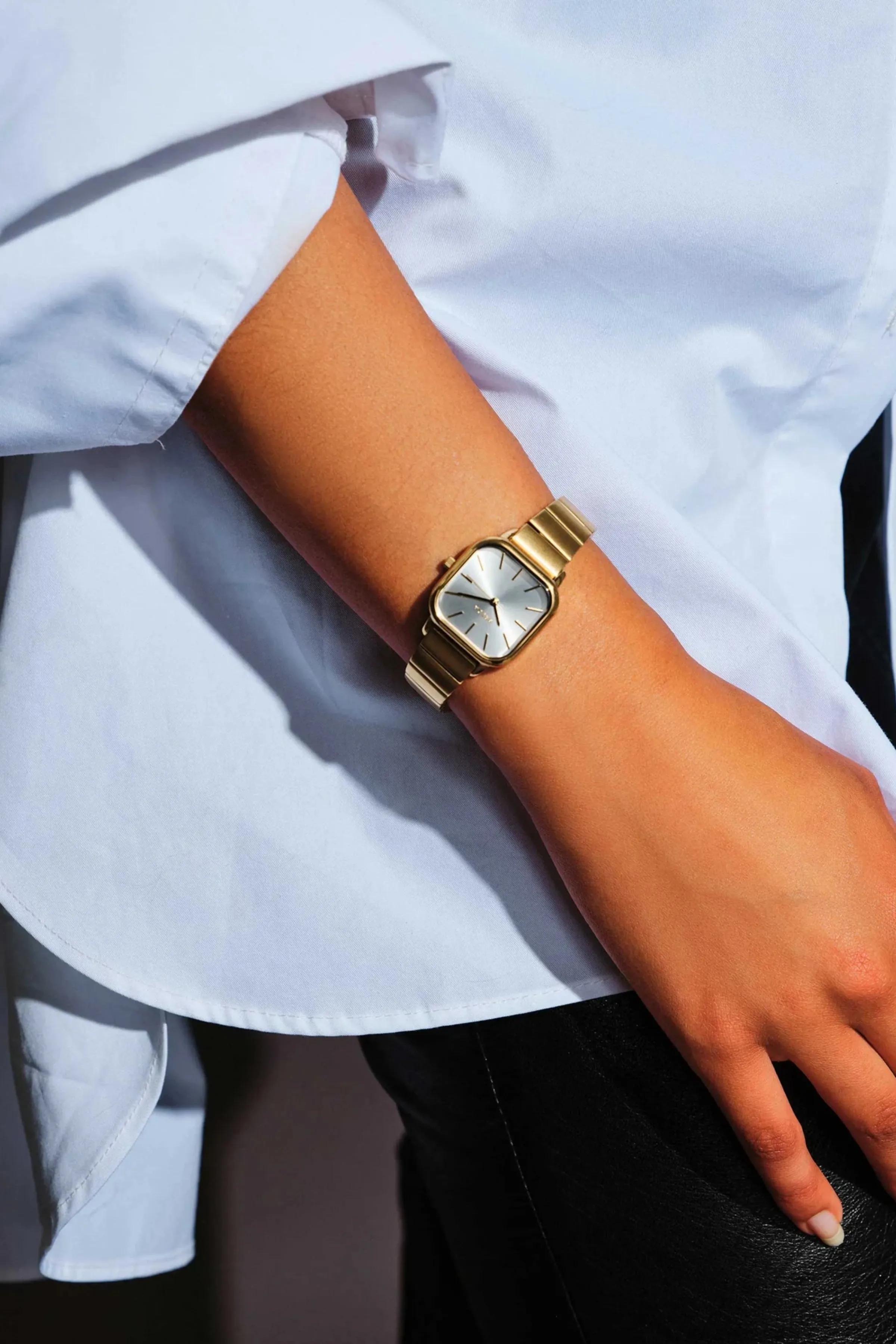 Esther Square Metal Watch (Gold   Mist)