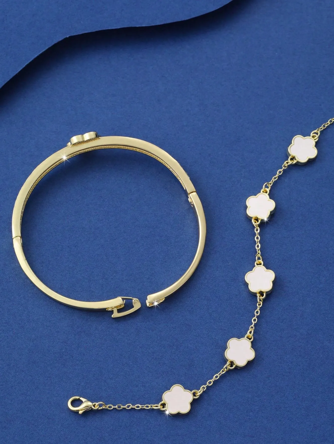 Fashionable & Personalized Five-Petal Flower Cubic Zirconia Decor Bracelet Set