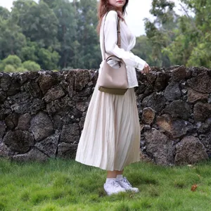 Genuine Leather Bucket Tote Bag Hobo Crossbody Bags for Women Trendy Purses Handbags Shoulder Purse Everyday Purse