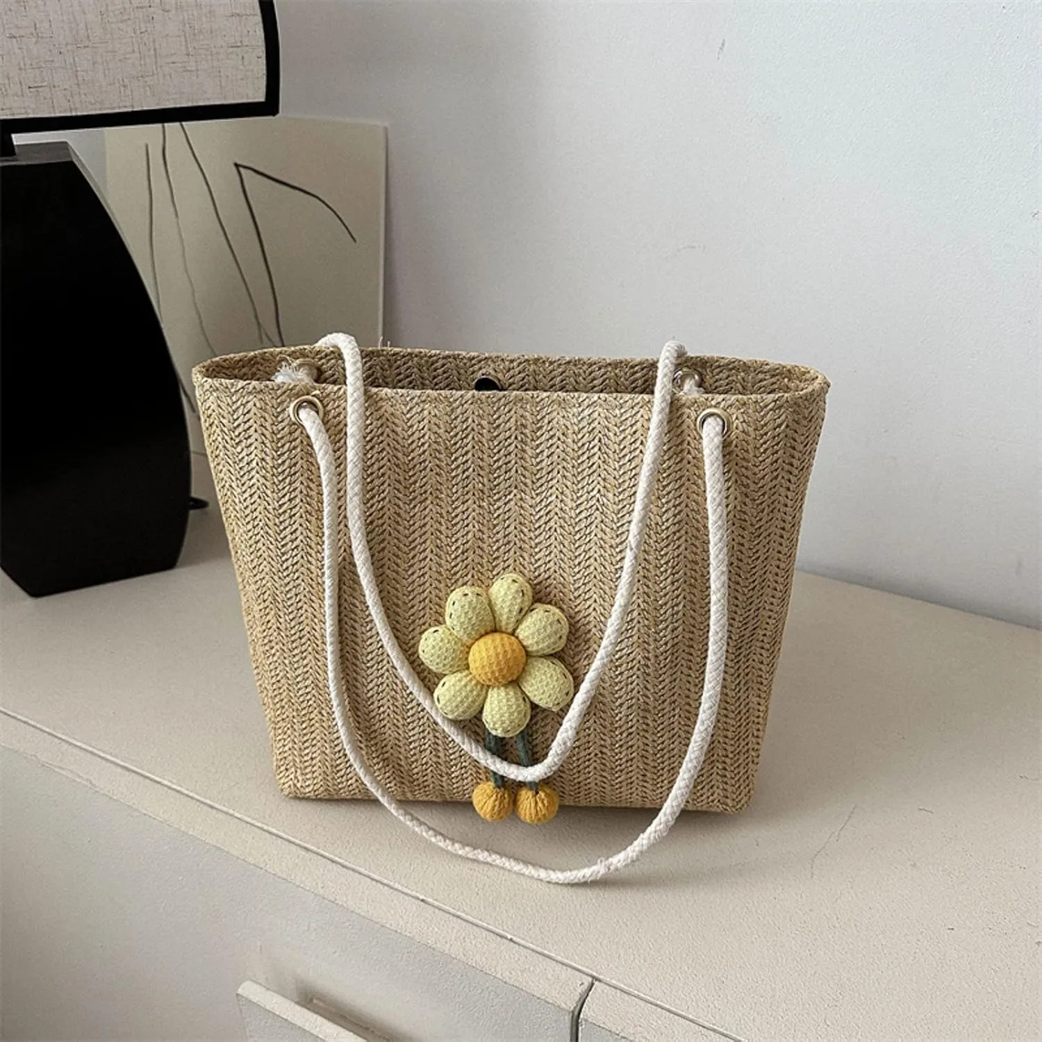 Ladies Shoulder Bag Leisure Holiday Large Capacity Straw Braided Bag Simple Woven Shoulder Bags for (Khaki, One Size)