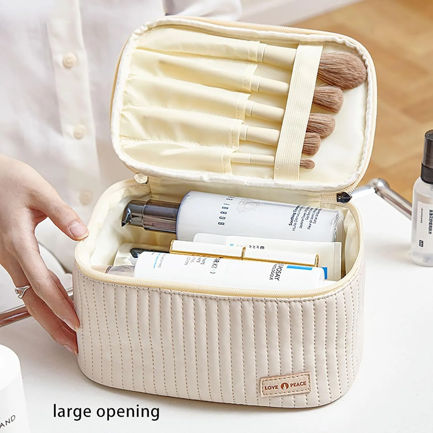 Makeup Bag 2025 New Upgrade PU Leather Large Capacity Portable Waterproof Cute Makeup Bag,Toiletry Bag,Cosmetic Bags,Cute Makeup Bag for Gifts Girls Women Daughter