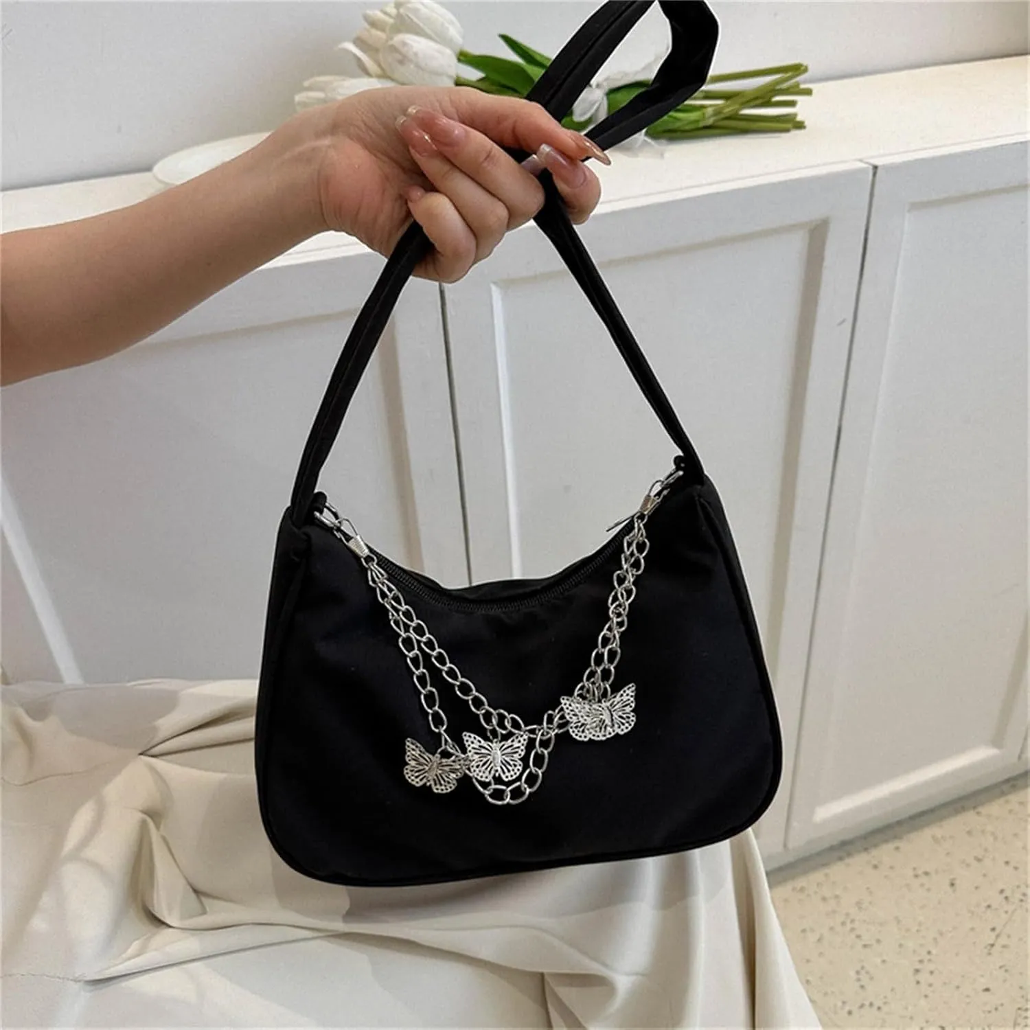 Small Shoulder Bag Cute Mini Simple Tote Bags with Zipper Closure Vegan Leather Fashion Chain Crescent Handbags