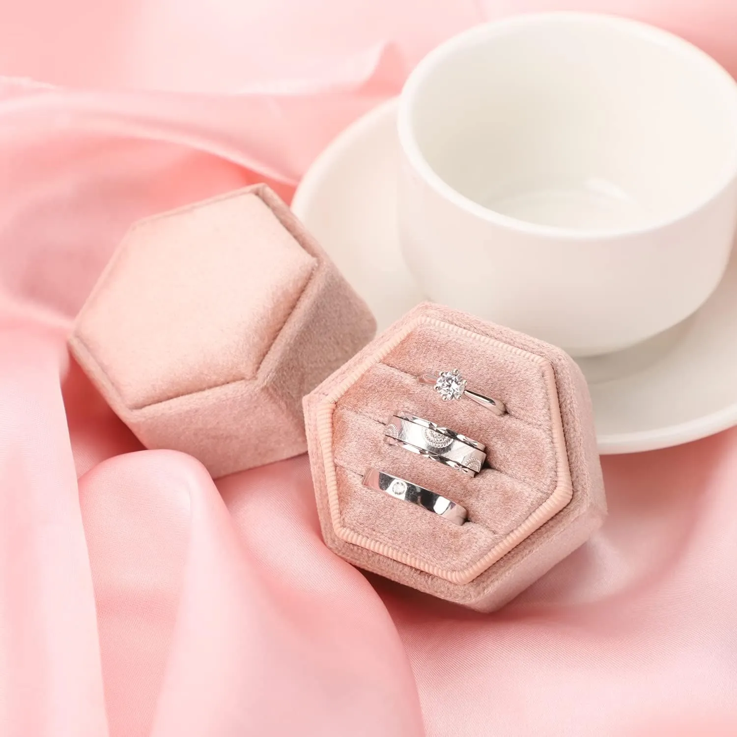 WantGor Velvet Jewelry Ring Box, 3 Slots Hexagon Ring Gift Box Vintage Ring Display Holder Case for Wedding Ceremony Proposal Engagement (Blush Peach, 3 Slots)